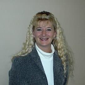 Linette  Roberts